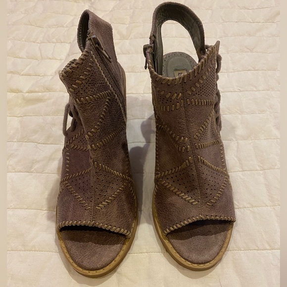 Not rated - Picture 2 of 2